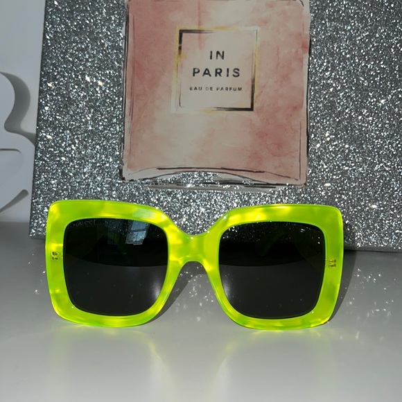 Gucci Accessories - 💚Gucci Yellow Neon Green Pearl Fluorescent Lime Geometric Oversize Sunglasses💚